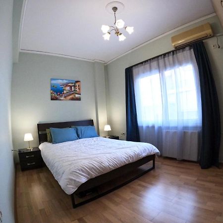 Big Apt 3Bed 3Bath 10 Min Walk Acropolis เอเธนส์ ภายนอก รูปภาพ