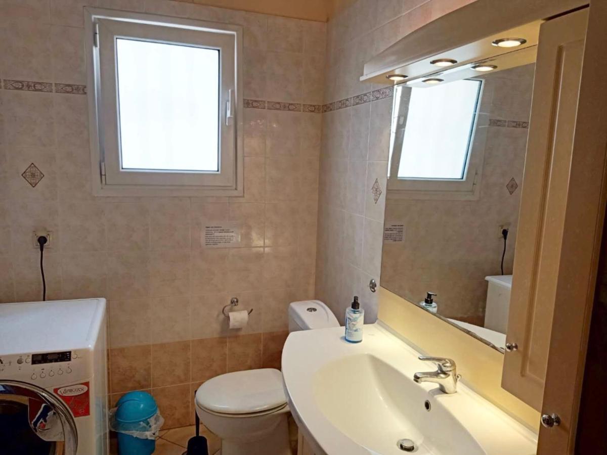 Big Apt 3Bed 3Bath 10 Min Walk Acropolis เอเธนส์ ภายนอก รูปภาพ